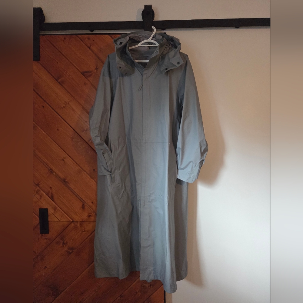 Arc'teryx Veilance Long Rain coat